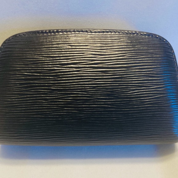 BLACK EPI COSMETIC POUCH - Picture 4 of 10